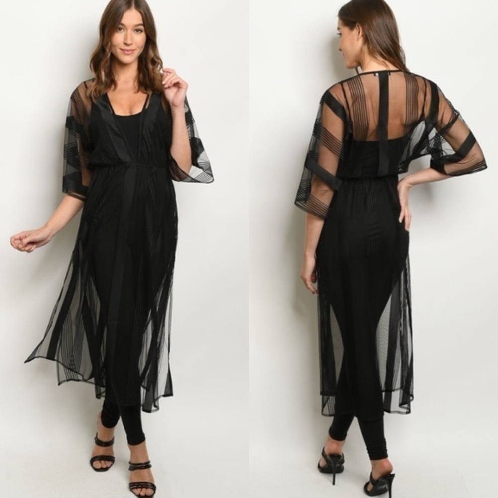 🆕Black Sheer 3/4 top-Small Left
